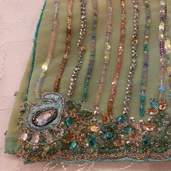 Sari dress heavily beaded - Picture 7 of 16